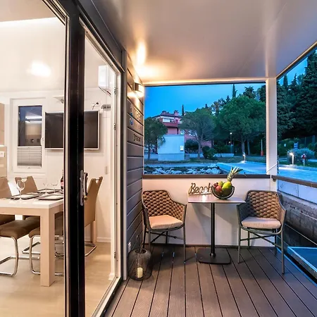 Dreamy Houseboat By The Sea With Terrace And Hot Tub * Portoroz